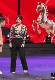 著名摇太阳主角 沈阳南风大剧院台柱子 小荷沈阳南风大剧院 沈阳南风大剧院 沈阳小