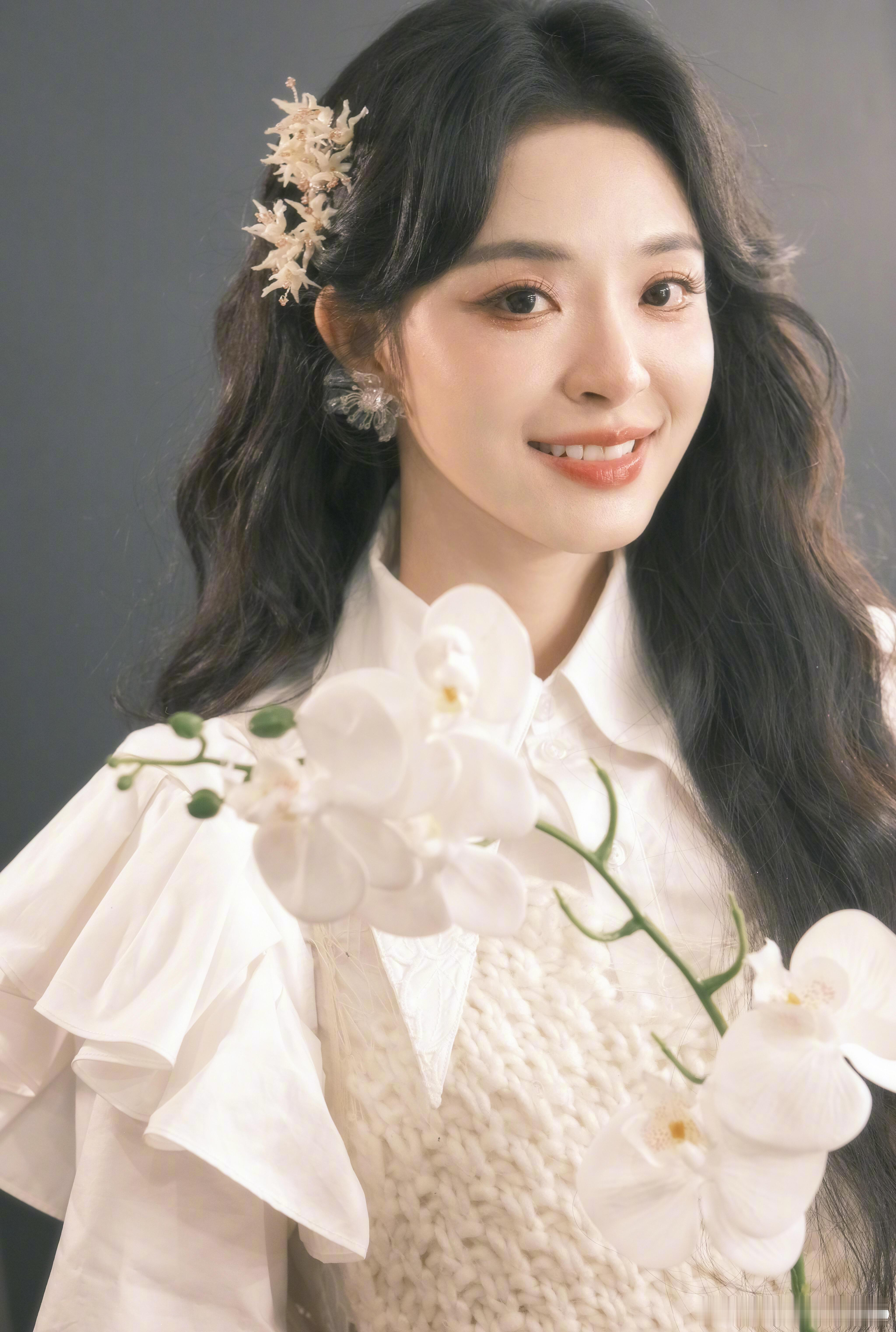 李莎旻子唱出了杀不死的自己李莎旻子直播聊自己的奥德赛时期完美对应上了！李莎旻子直