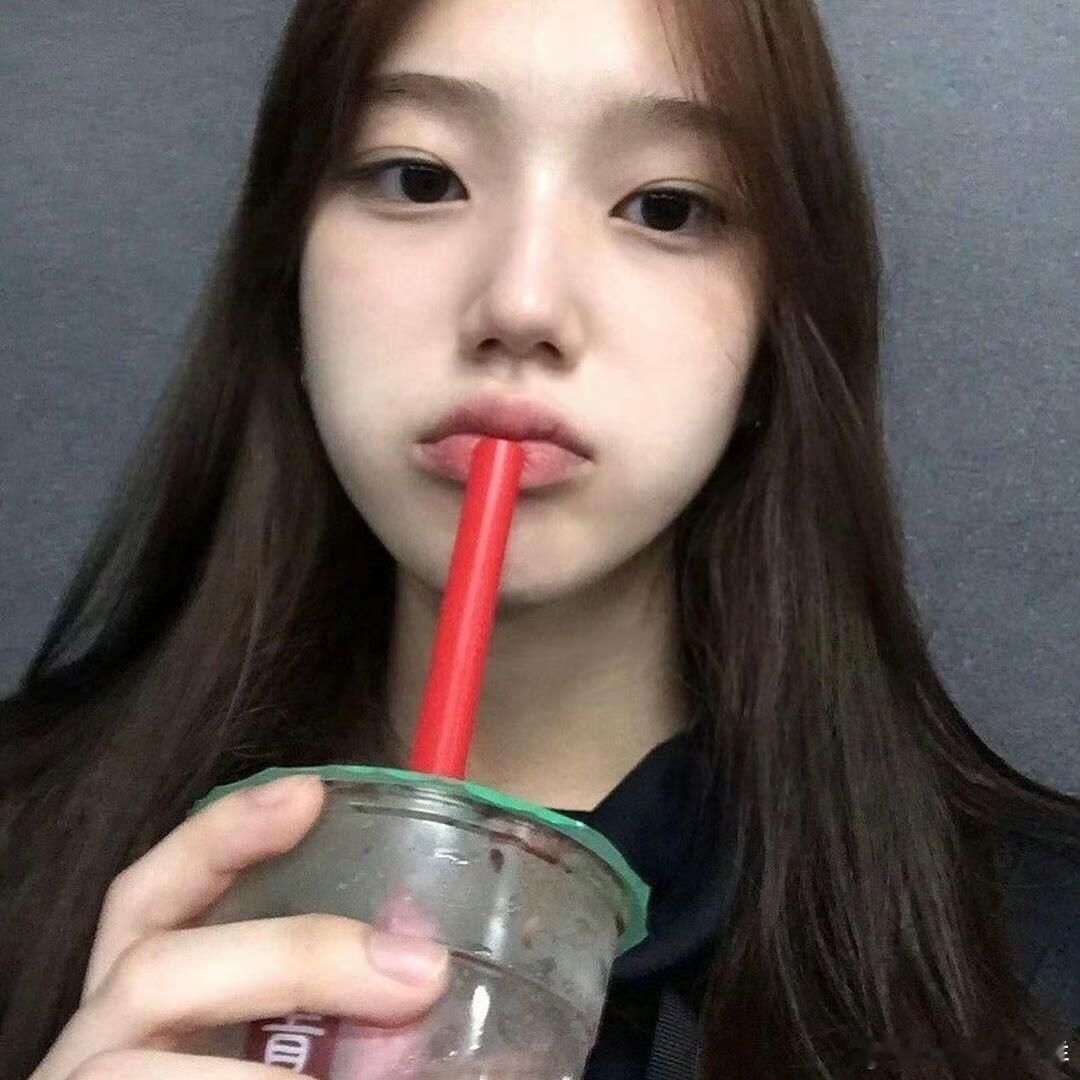 朴睿恩kpop姐感女新人朴睿恩凭一己之力拉高六代女团姐感水准！红发造型气场全开，