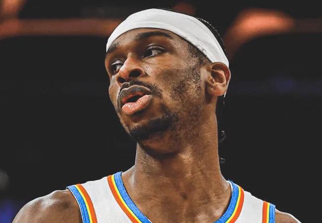 雷霆决战雄鹿，谁更具优势？
雷霆和雄鹿分别在NBA杯半决赛中战胜各自对手会师决赛