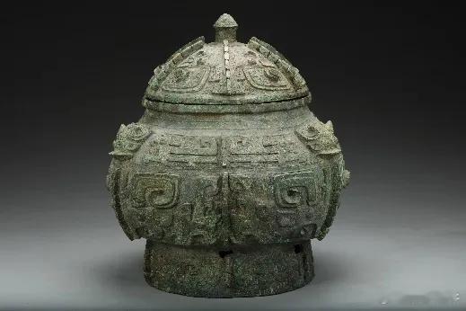 1976年河南安阳殷墟妇好墓出土青铜瓿 