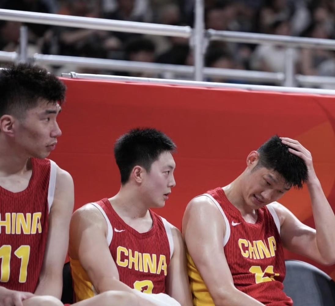 《中国男篮，亚运第四，历史第二差，仅次于自己》

家人们，中国男篮又整活了。铜牌