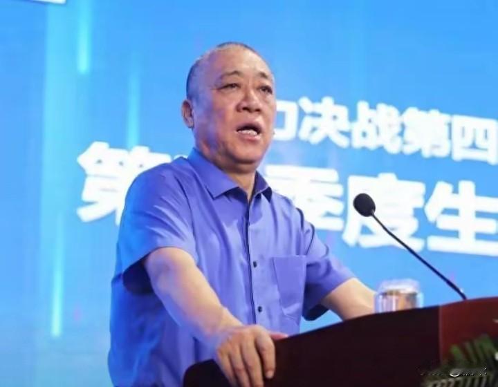 有人问崔培军：挣那么多，咋不多做点公益？这话问得直白，在场不少人都等着看他的回应