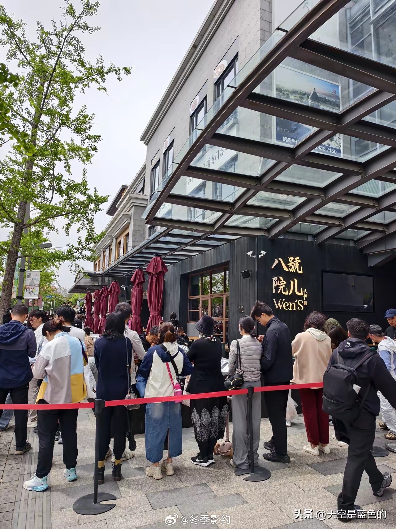 演员文章太聪明了！演员做不了了，他就转行当老板，开饭馆，而且非常成功，在上海青浦