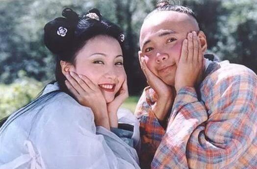 1999年，陶虹父亲生病住院，陶虹却拿出全部积蓄全款100万在北京买下一套房，记