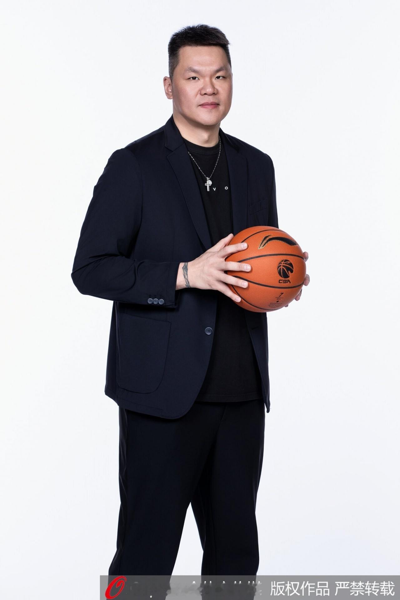 这也太炸裂了！直播吧消息：朱芳雨￼可能卸任广东宏远篮球俱乐部总经理的职位广东宏远