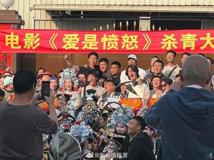 王安宇王玉雯新片杀青王安宇王玉雯爱是愤怒杀青 王安宇王玉雯新片杀青，期待早日上映