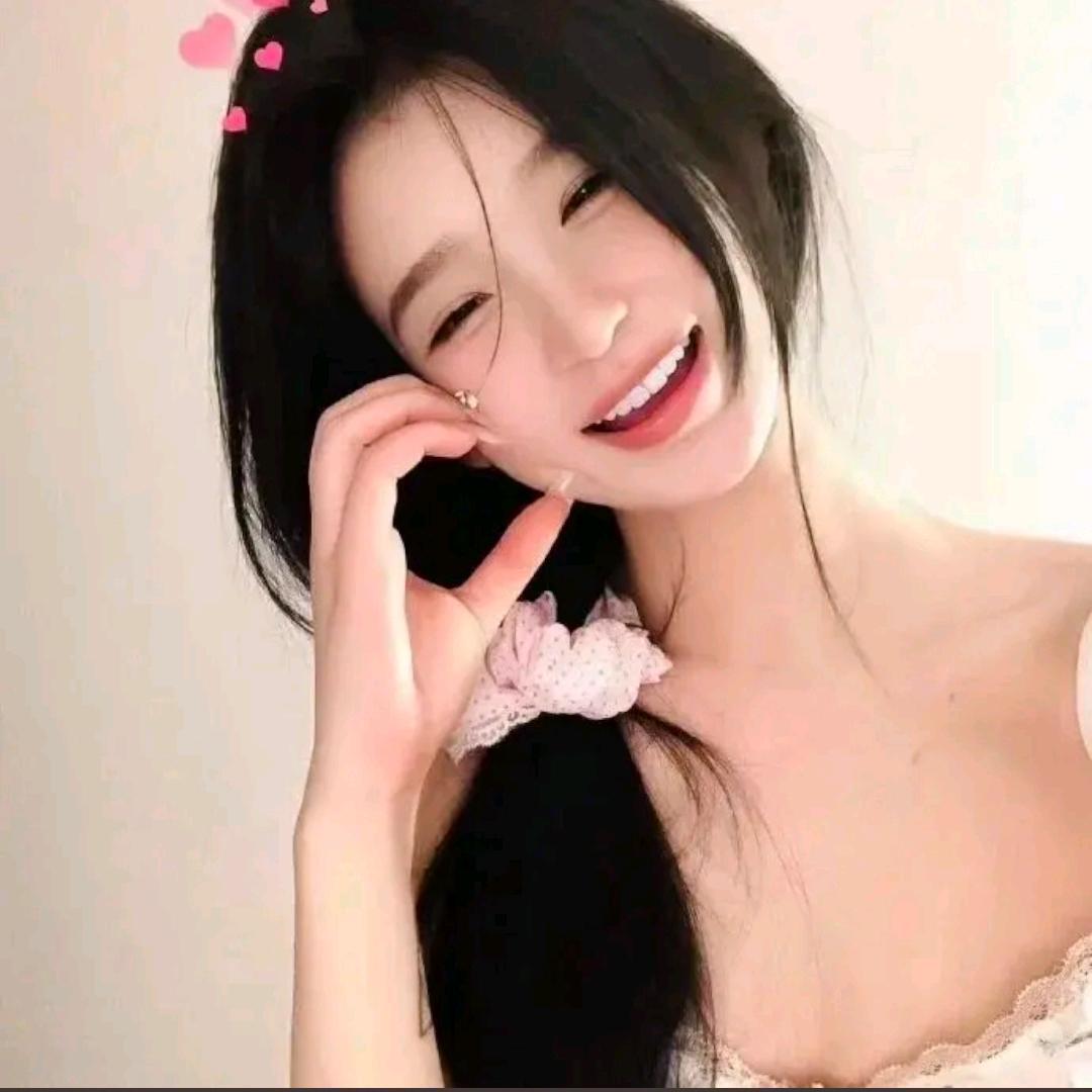 元气少女微笑，甜美可爱，粉色蝴蝶结发饰，少女心满满！💖🌸粉色蕾丝发卡 少女感