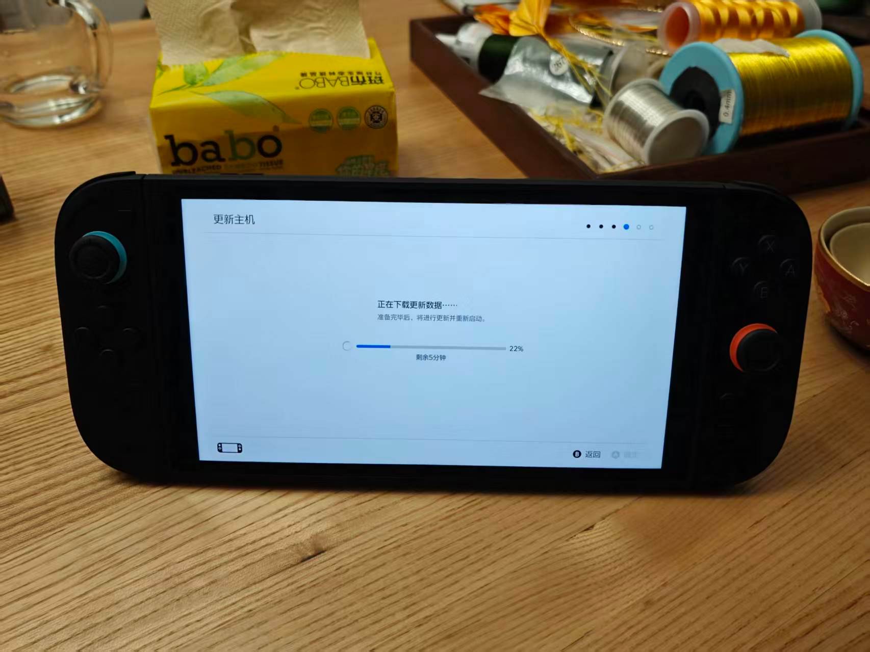 Switch2卖2800多的时候，想着一定能掉到2500，到时候必拿下。结果眼睁