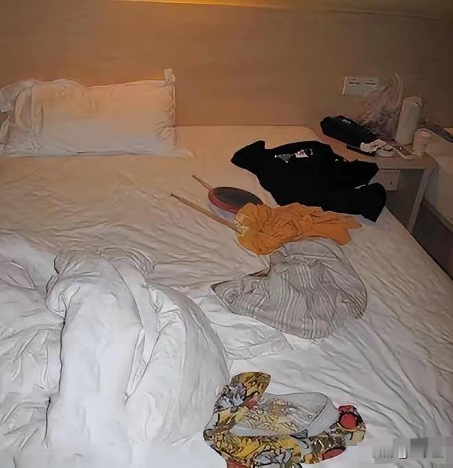 很多人一直有个荒唐误区：只要男女双方存在暧昧关系、私下互生情愫，即便发生肢体冲突
