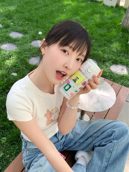 初夏真的离不开我的喝水搭子💚🩵🩷