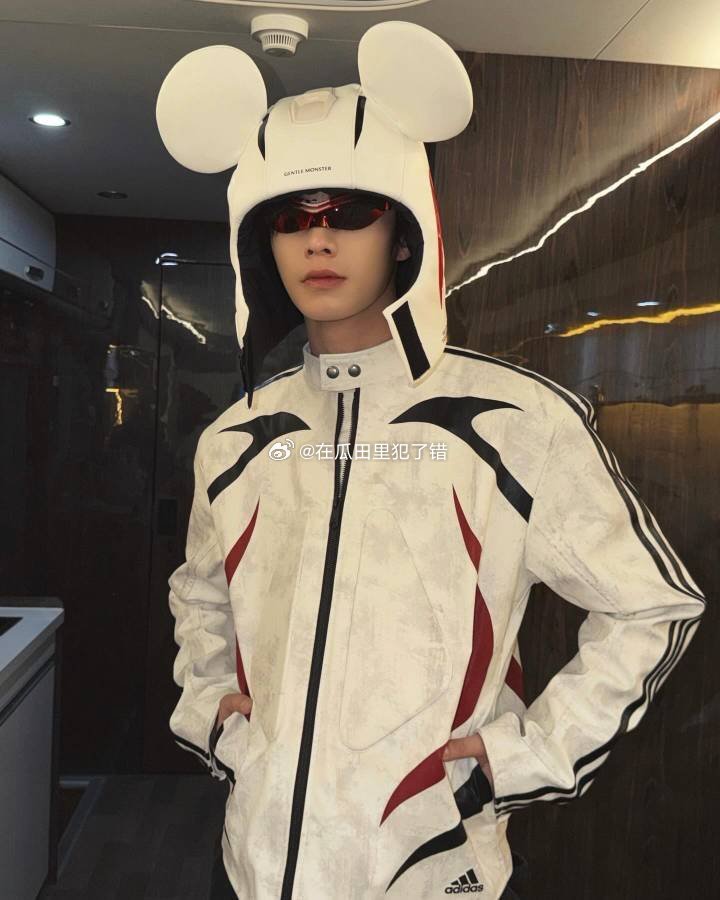 何与《时尚先生》越南版杂志预热啦 