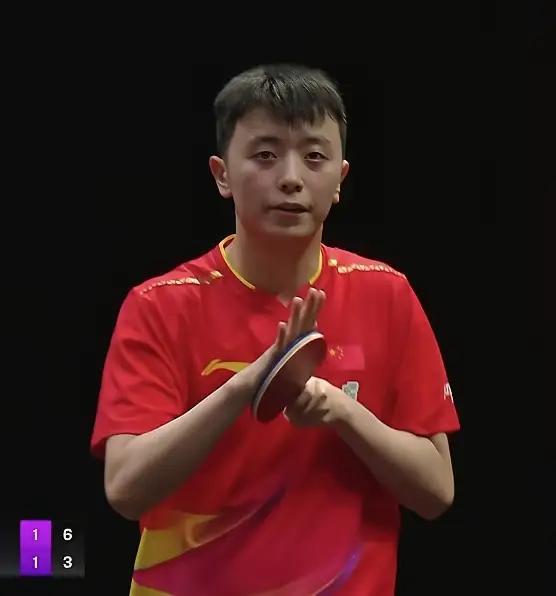 【陈垣宇心态很稳】这小伙子面相老成，实则才20岁。这次在多哈冠军赛首轮3-1逆转