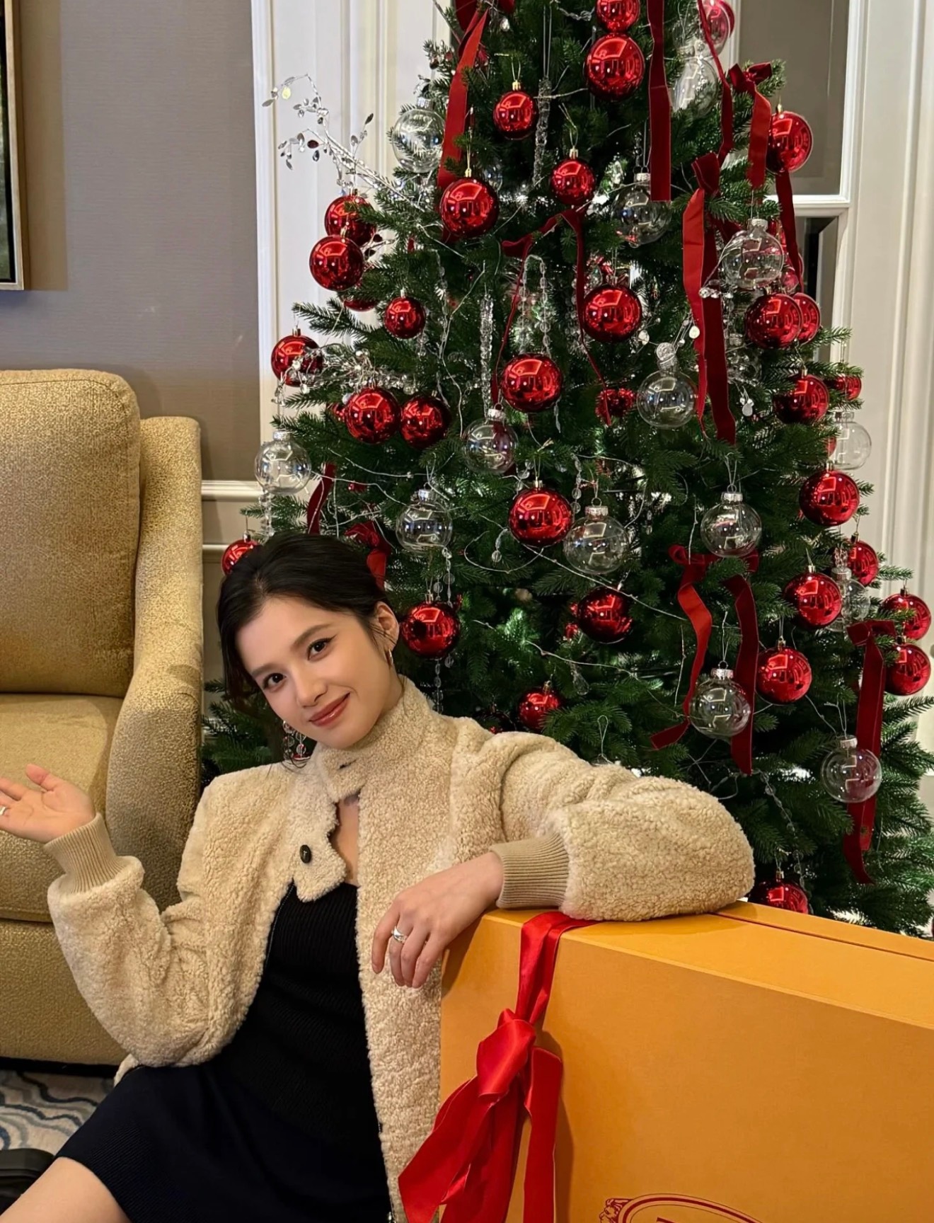 张婧仪今日更新圣诞限定公主😌💌 