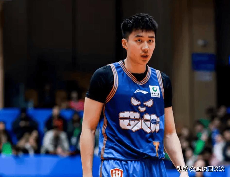 今晚CBA常规赛，四川对阵宁波，胜负早已失去悬念。
 
不是四川球员不想赢，是他