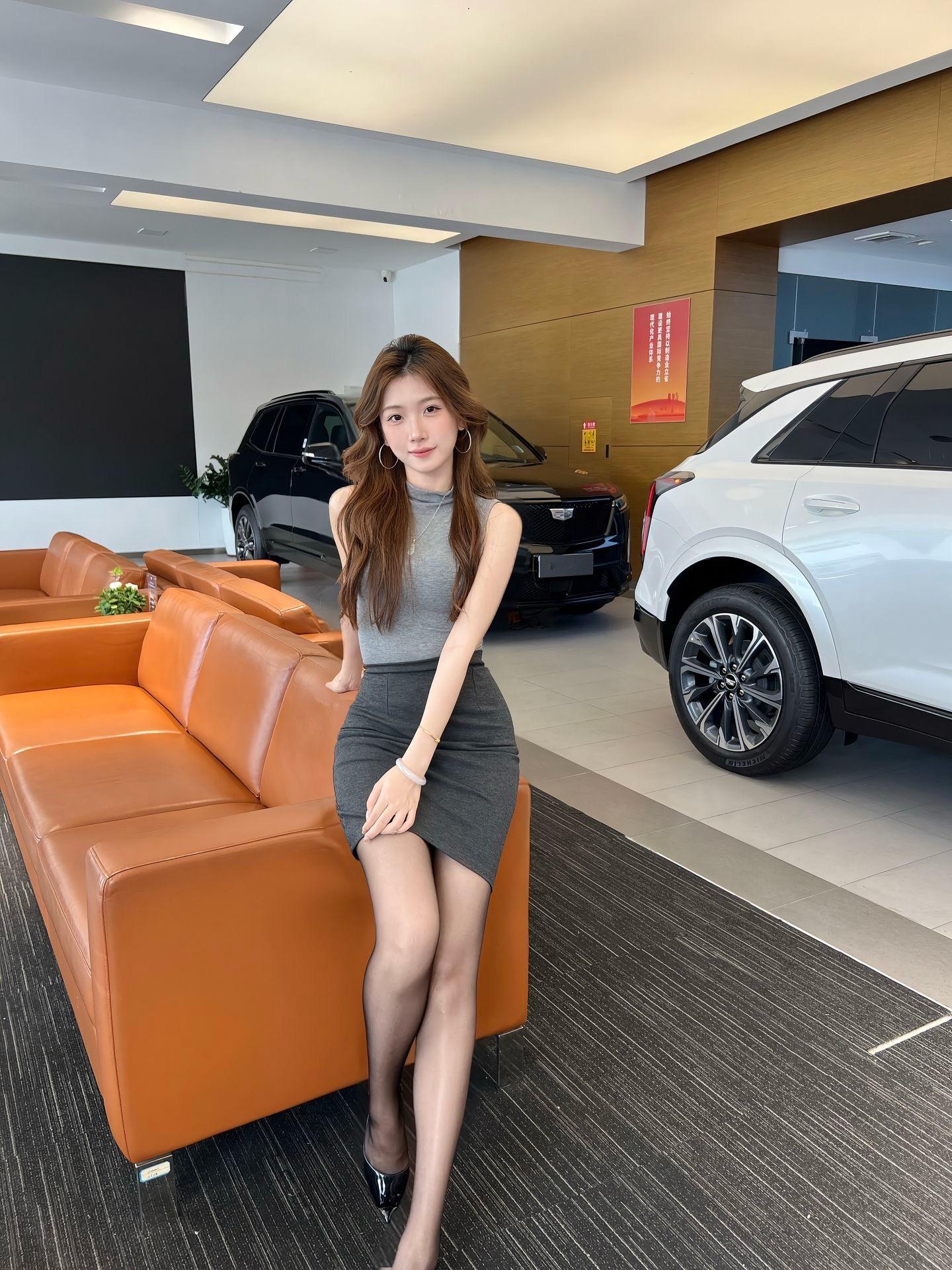 还是选凯迪拉克吧 