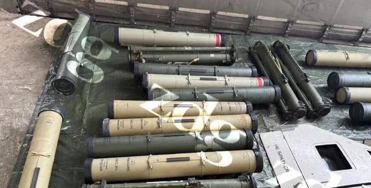 一辆运输有反坦克导弹、防空导弹和无人机配件的武器走私车在罗马尼亚—摩尔多瓦边境被
