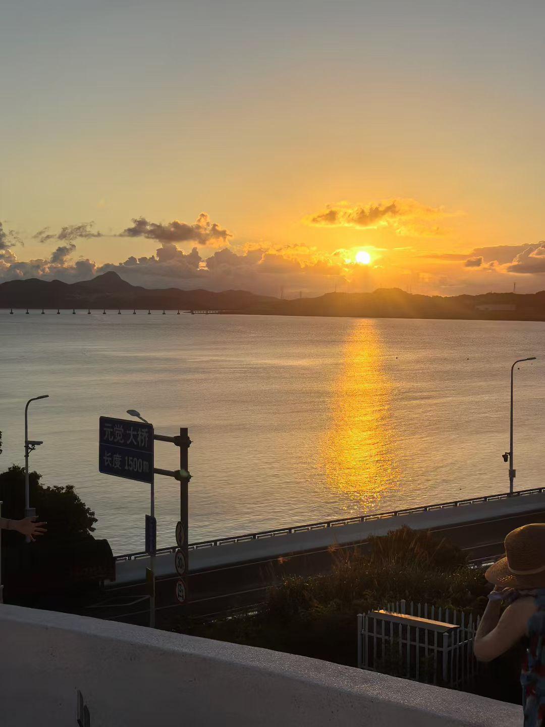 🌇每个落日都很浪漫✨
​