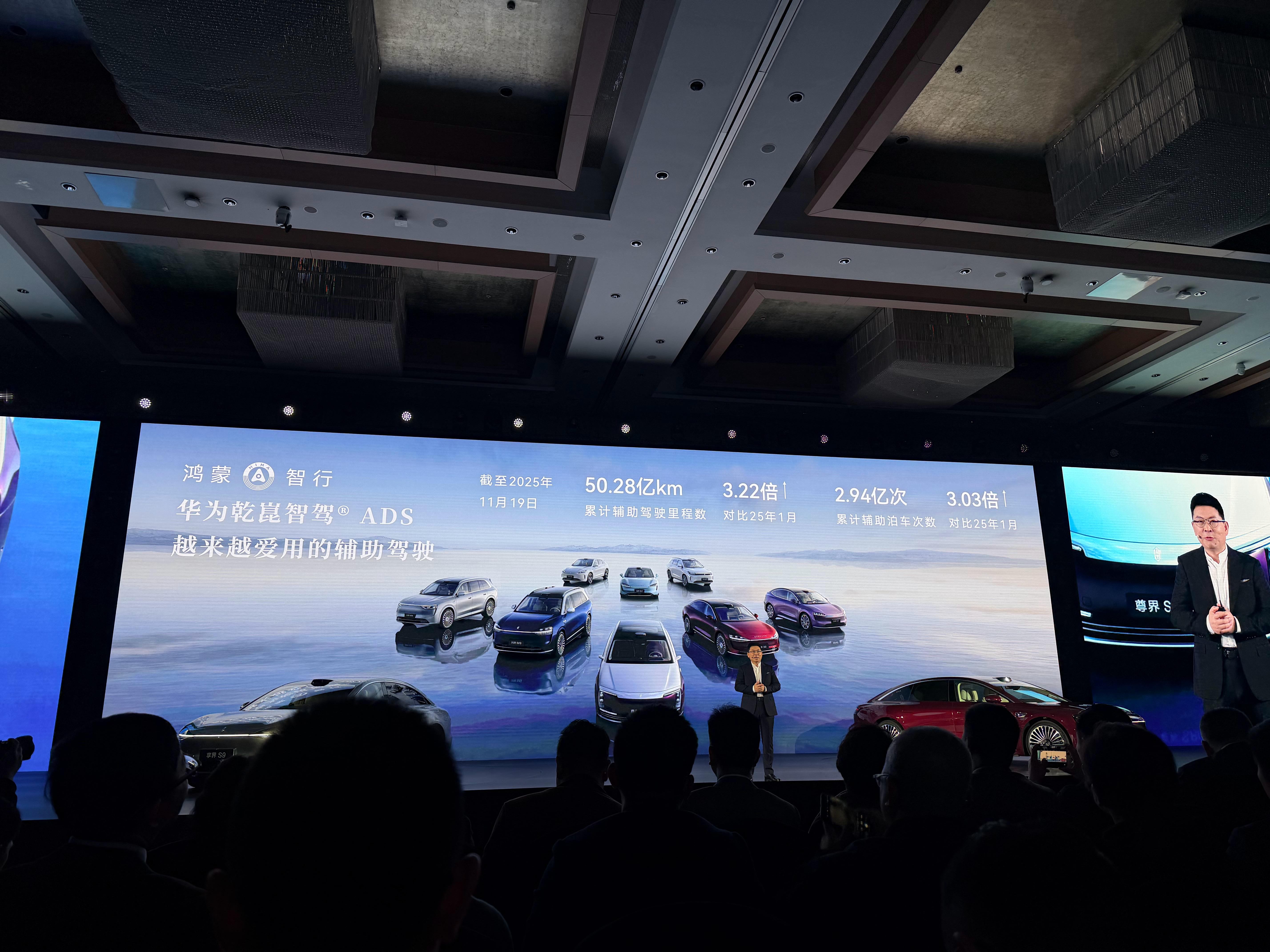 老余：最近版本升级，因为一些原因，我不好说，但是我们每个月都有新版本，争取尽快推