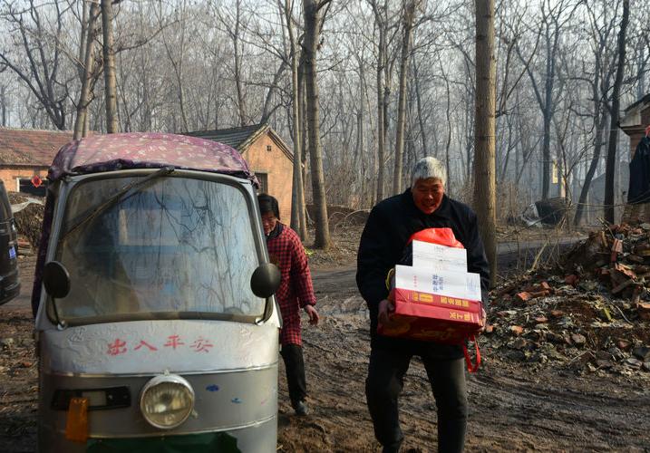在我们农村，不管是逢年过节走亲戚，还是去大集买东西，电动三轮车还是非常实用的，不