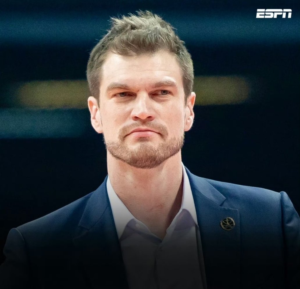 JakeLFischer：波特兰开拓者队正在考虑聘请大学教练来填补主教练的空缺。