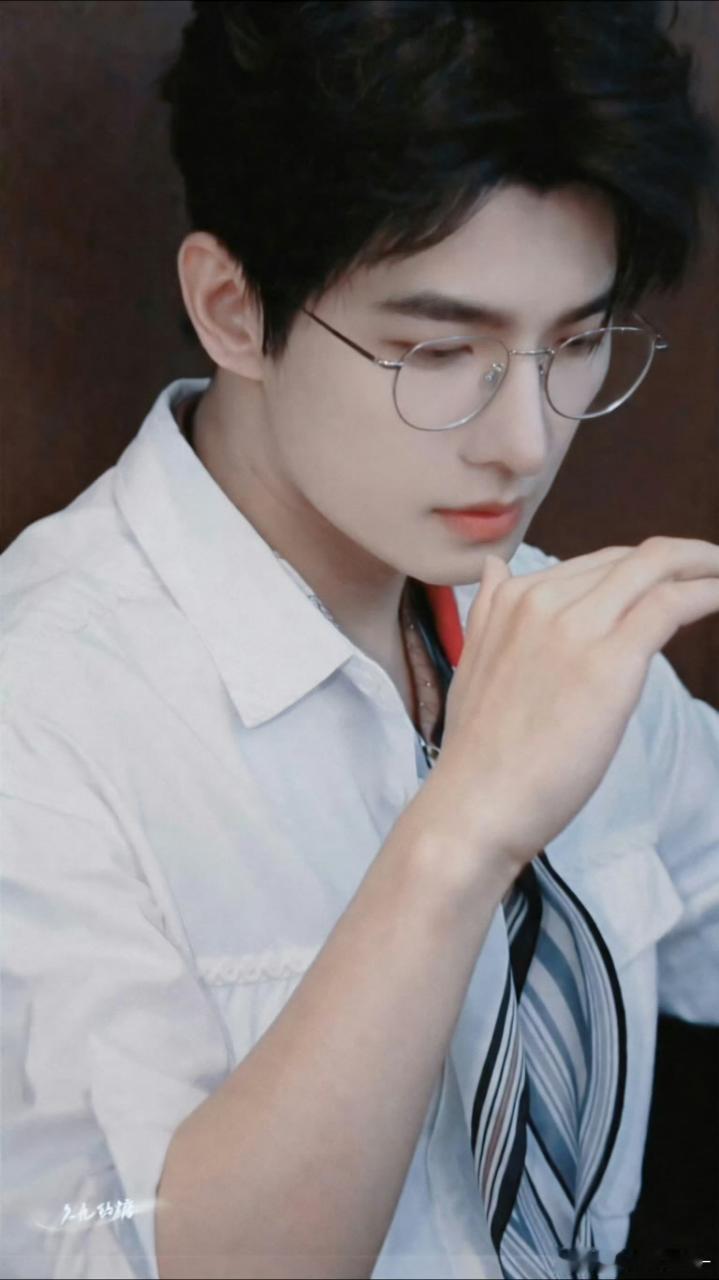 杨洋美神～好帅好苏～绝绝绝绝绝！！！！！！！！！ 