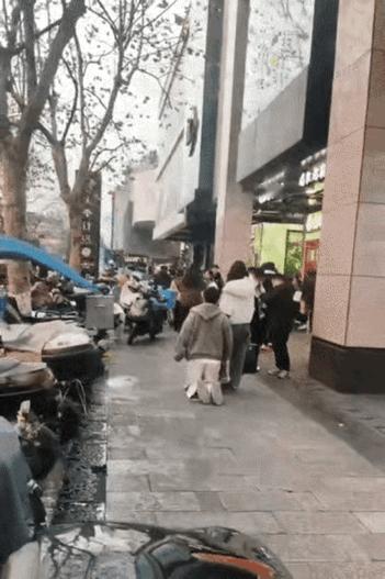 这要是我儿子，打断腿都算轻的！