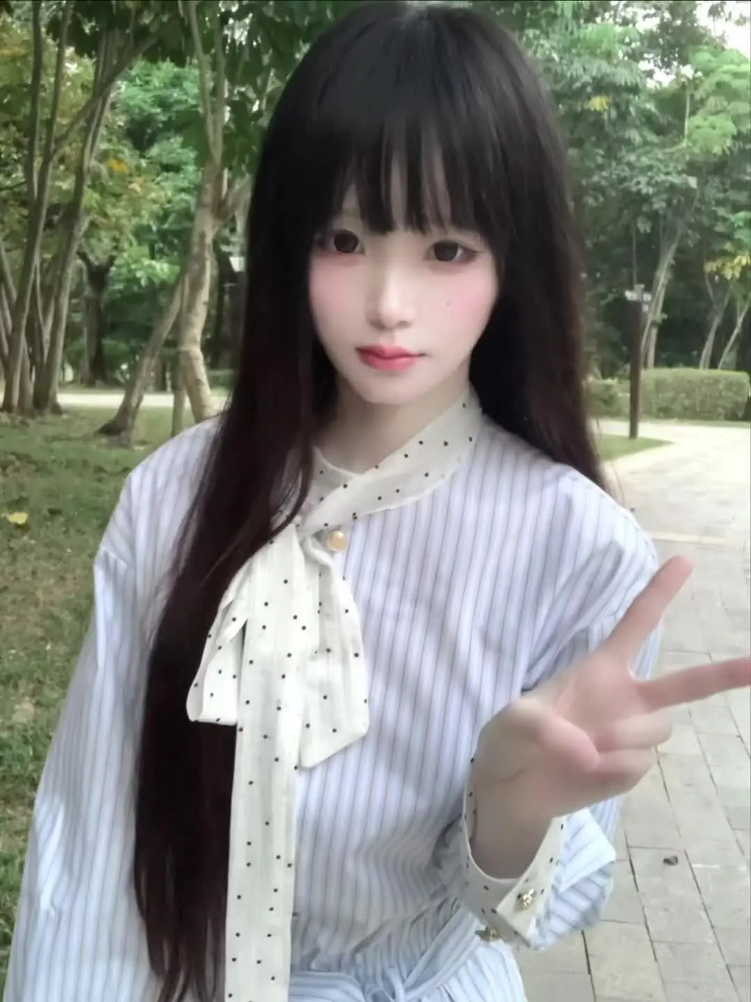 时间没有抹去有关你的片段 你还在我脑海中蔓延