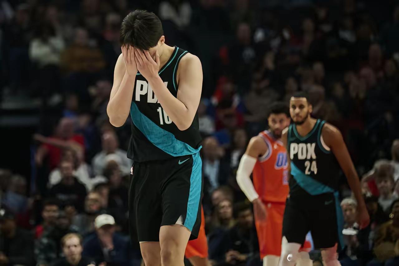 杨瀚森3场没得分了……但也不是完全没有贡献！今天克林根没打，杨瀚森只出战了4粉多