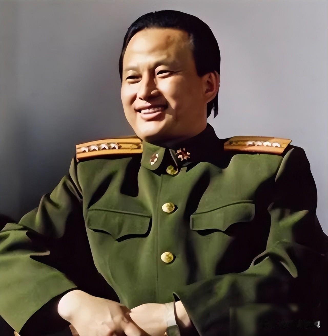 李春祥（1959.2.23—2025.6.4），辽宁铁岭人，中共党员，全军首位大