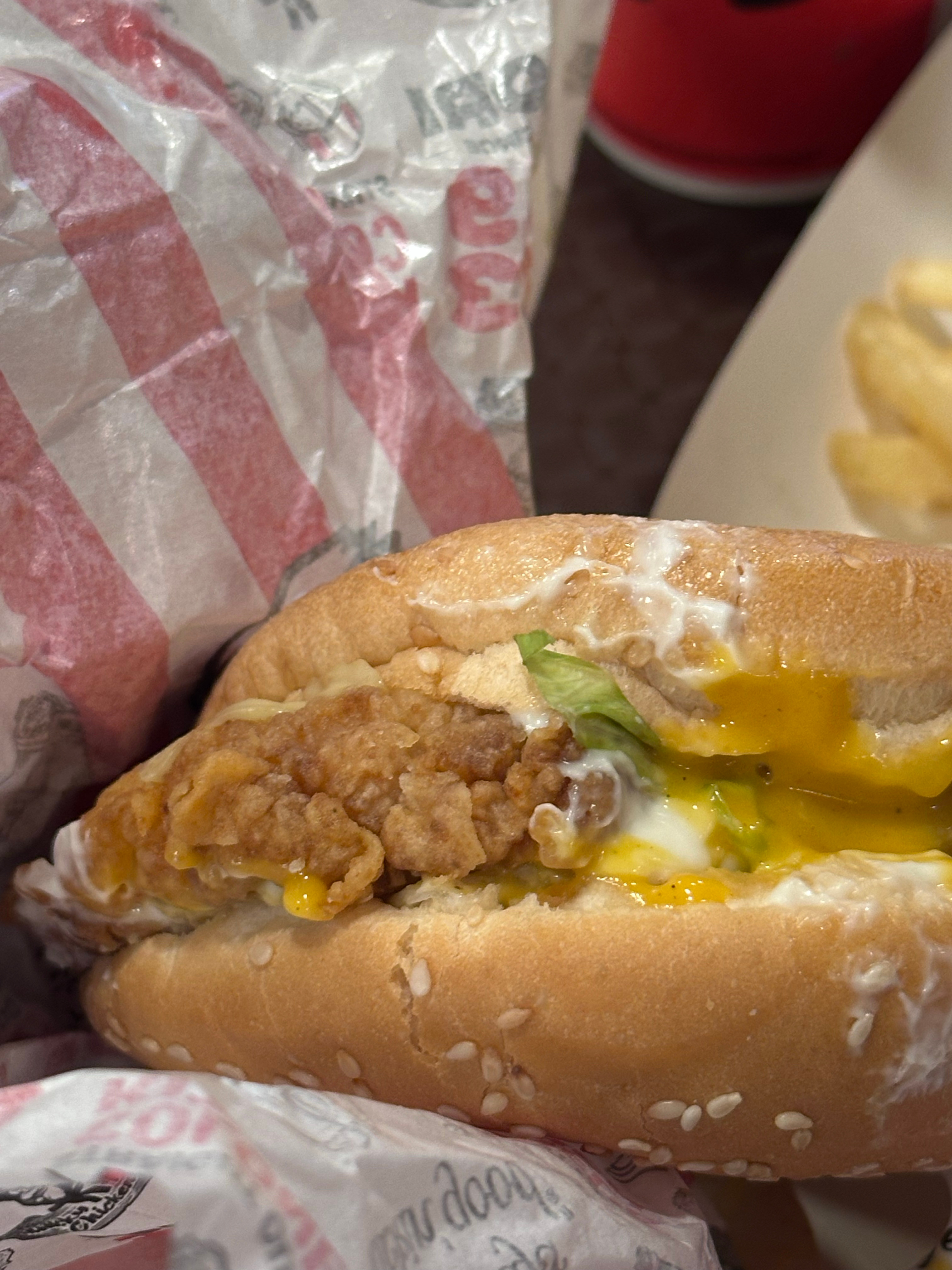 我终于知道为什么小时候的梦想就是每天吃肯德基和麦当劳了，因为小时候的肯德基麦当劳