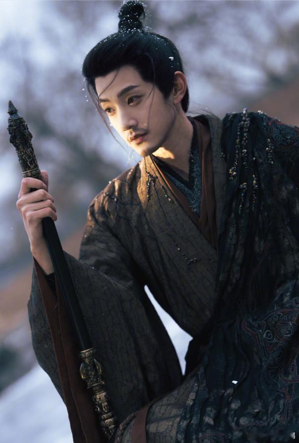 范世錡从5个月前埋梗角色 狠狠被戳中泪点！范世錡为角色默默坚持五个月埋梗，把认真