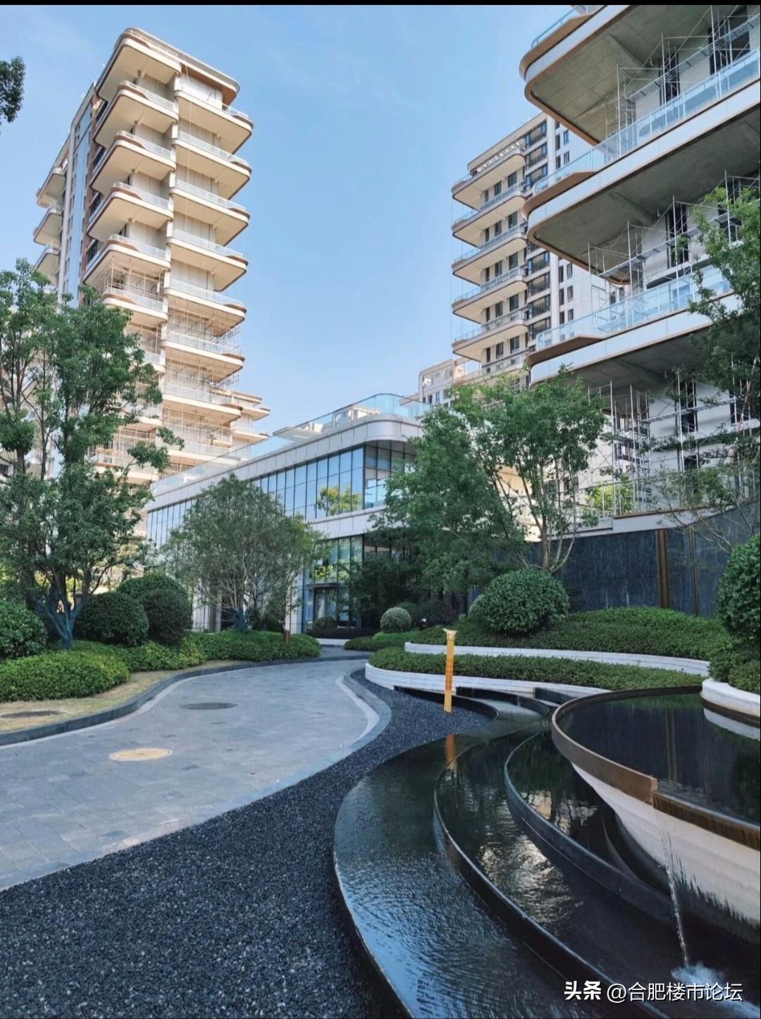 安徽的三四线城市，安庆市区打造的新一代住宅，这个在合肥应该就是叫四代住宅了。
在