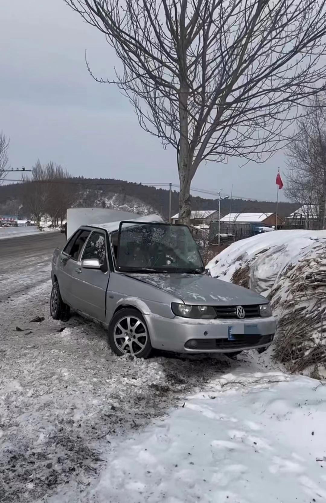 老捷达PK小树~~~有啥车能抗得住这么撞呢？？？ 海阔试车超话