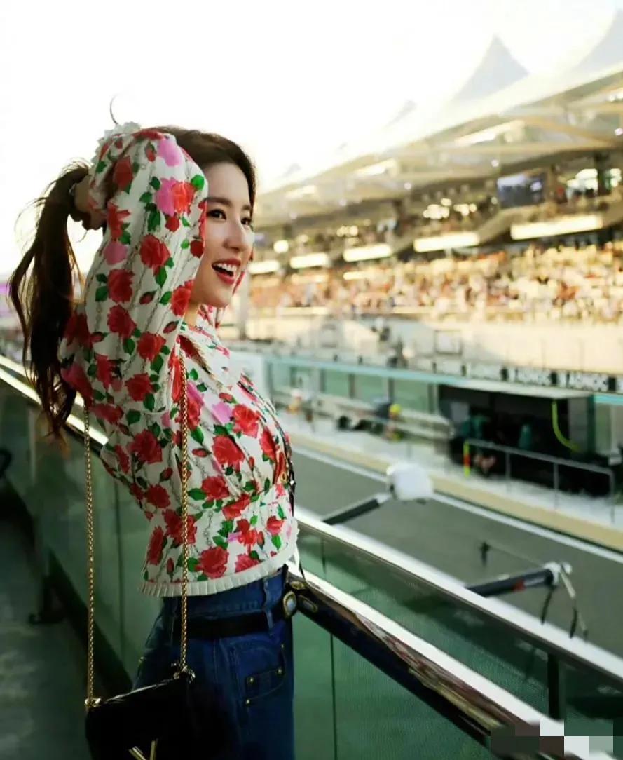 终于知道神仙姐姐刘亦菲不谈恋爱不结婚的原因啦：近期访谈中，她公开表达了对布拉特皮