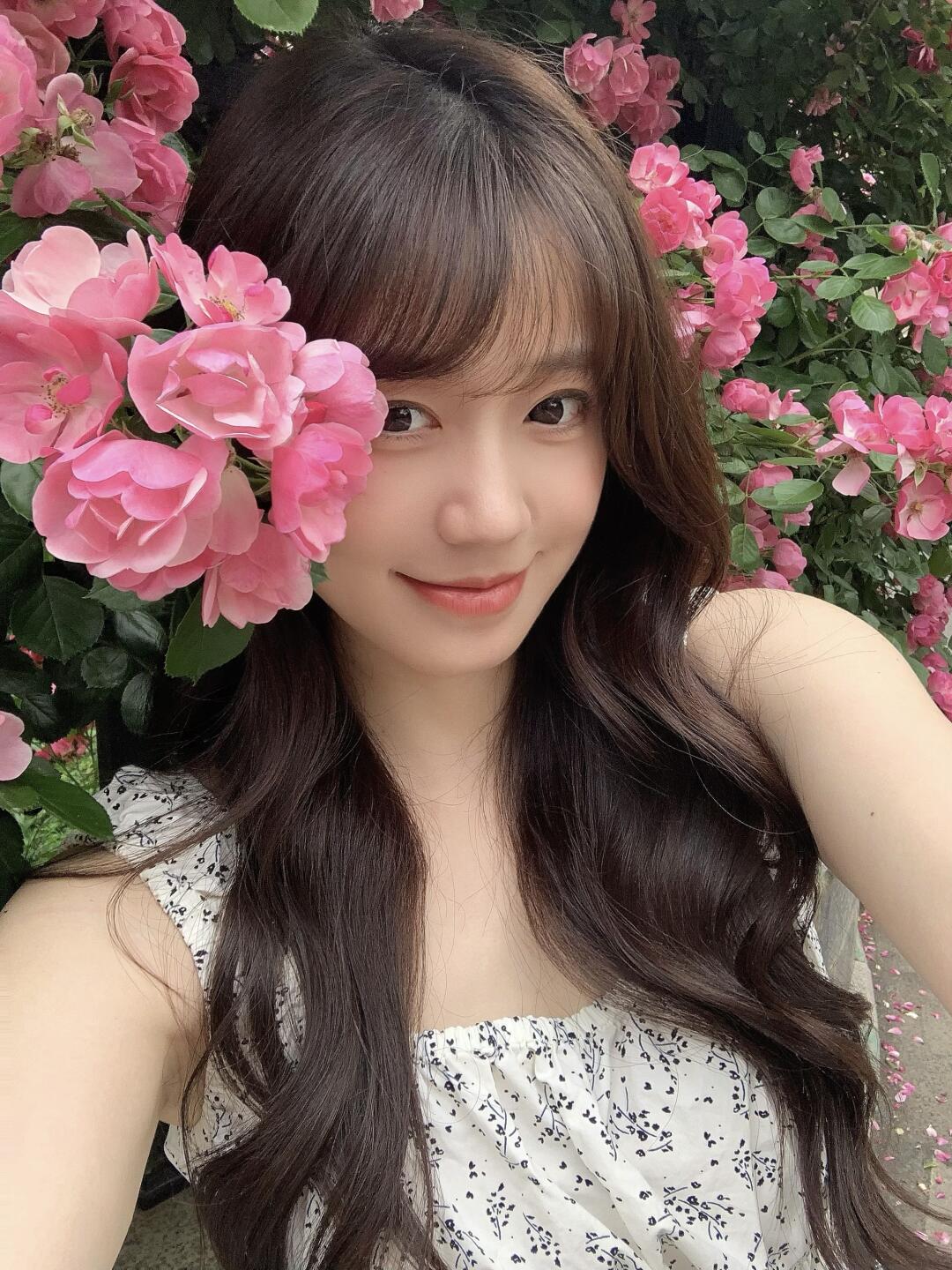 欣赏她 就不舍得摘下‎⋆˚✿˖°