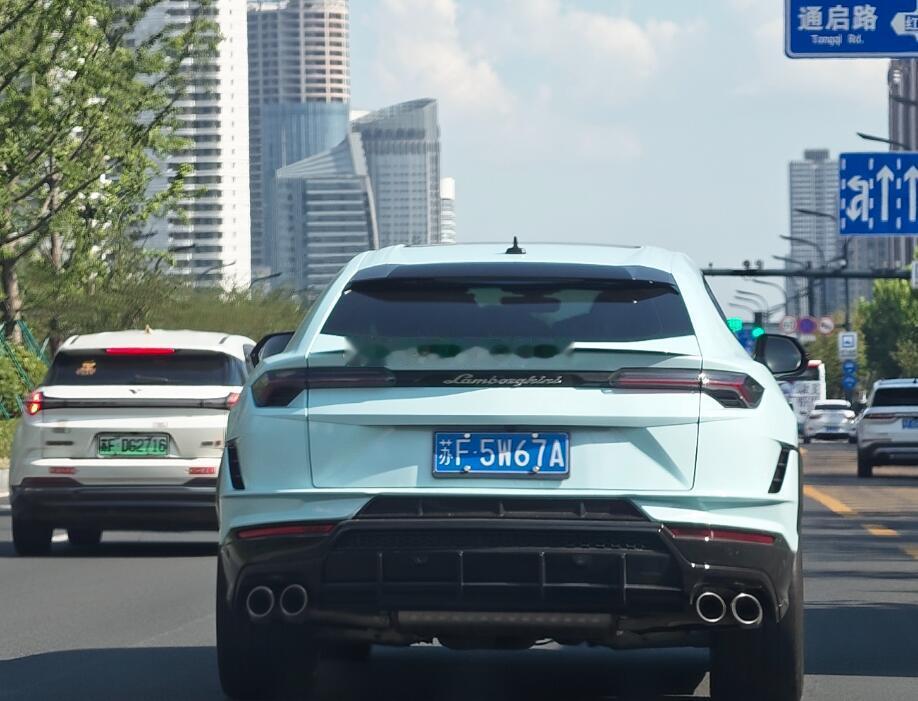 苏f杂谈 南通兰博基尼第196部，Urus。