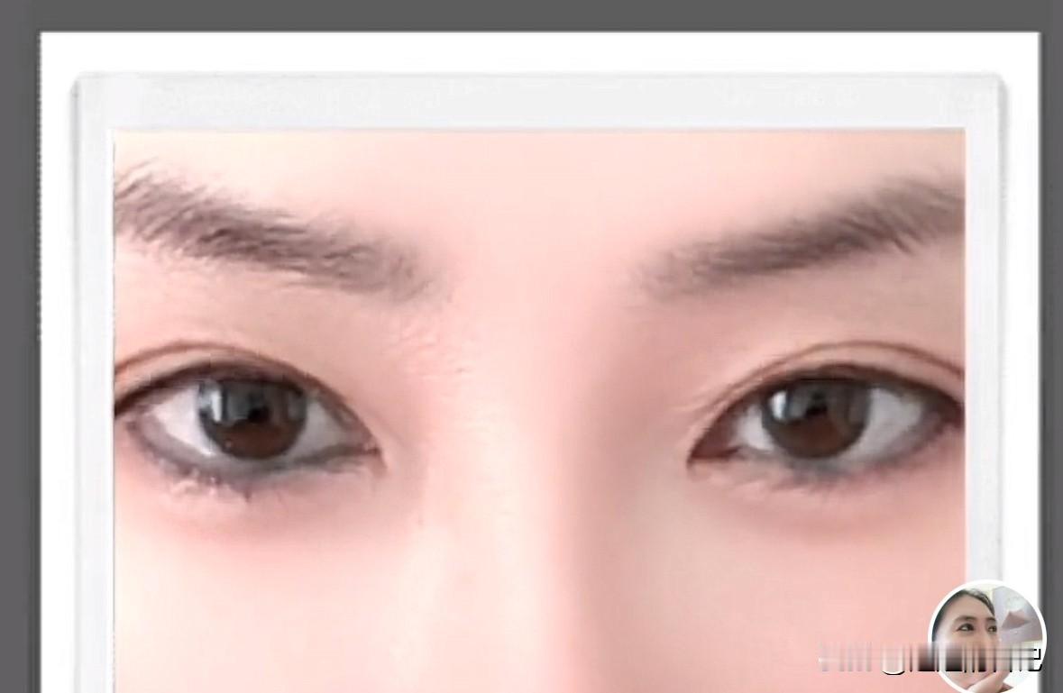 我年轻时候的眼睛真的就这么好看！
我小时候是单眼皮，好像都10多岁了，才变的双眼