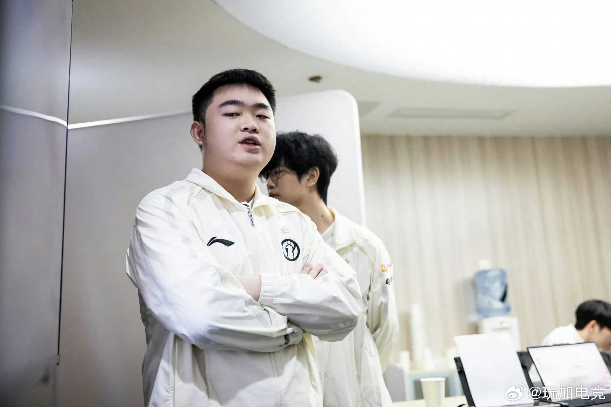 曝Jwei加盟EDG 有爆料说EDG.Jwei已经确定了看rank记录貌似已经一