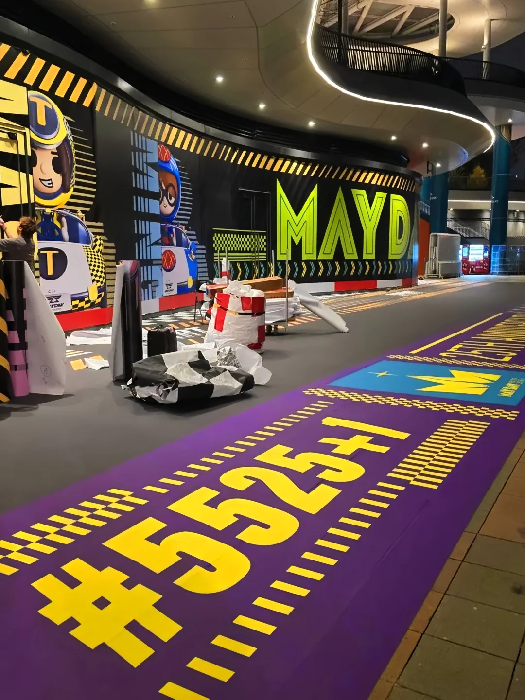 🇭🇰已经变成一座巨大的Maydayland赛车场！