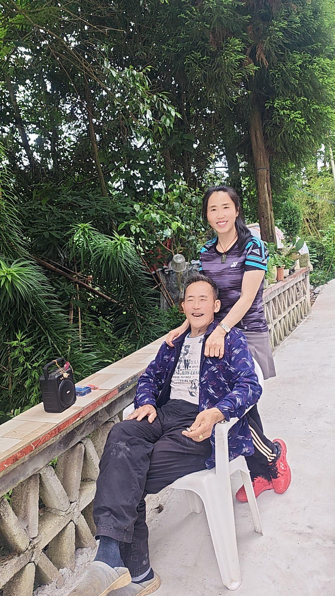 到了这个年纪，最怕的不是变老，而是害怕时间过得太快。81岁和76岁，两个加起来快