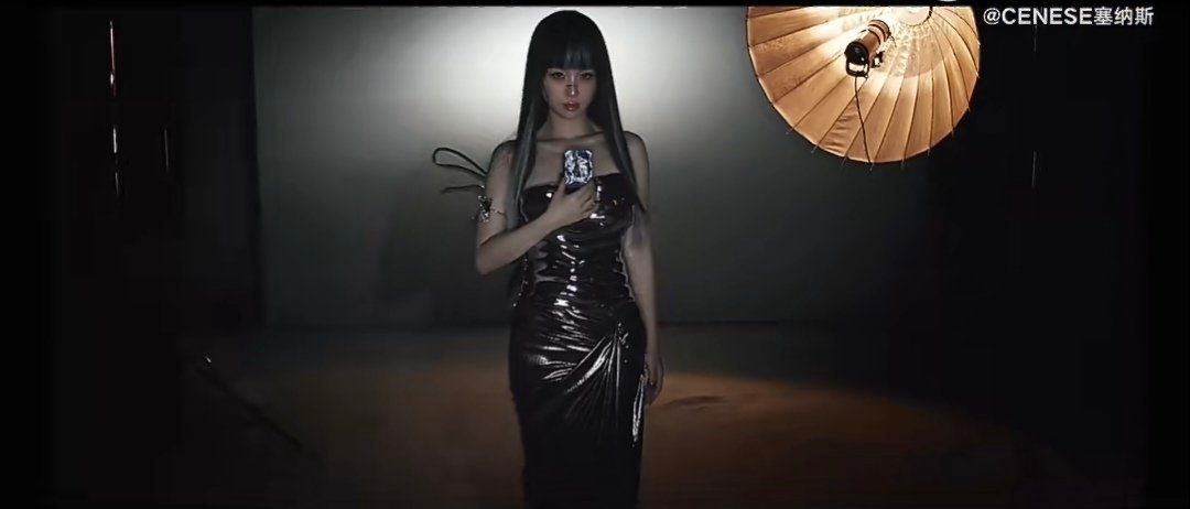 CENESE全球品牌代言人虞书欣选择你的永恒  从片场的呼吸悸动，到心跳落于卡面
