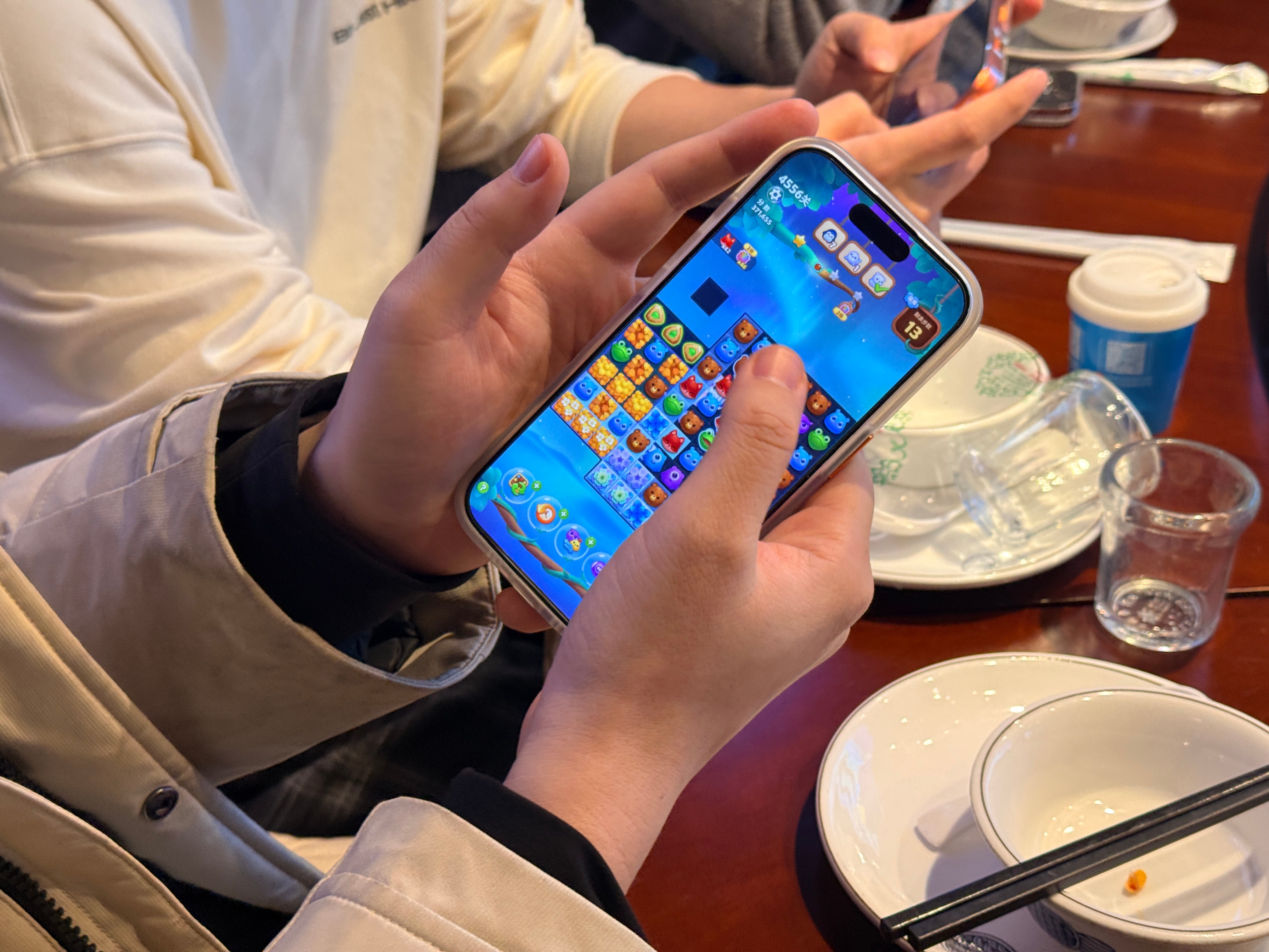 大家吃饭之前都喜欢玩啥游戏