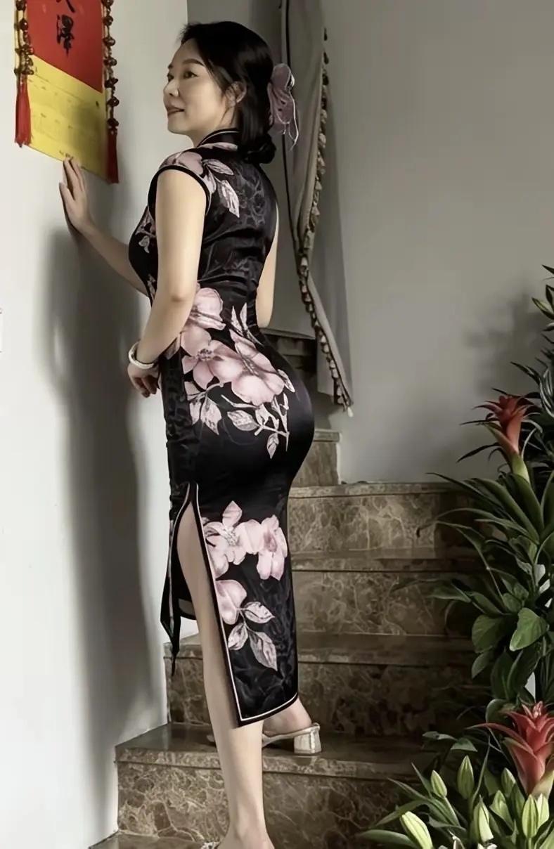 姑姑一直是单身，给你个机会你告诉追求吗？