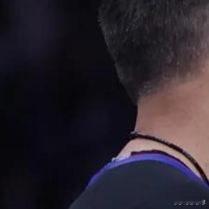 王楚钦亮相高级珠宝展路透今日进行的NBA分区半决赛G5，活塞加时不敌骑士，系列赛