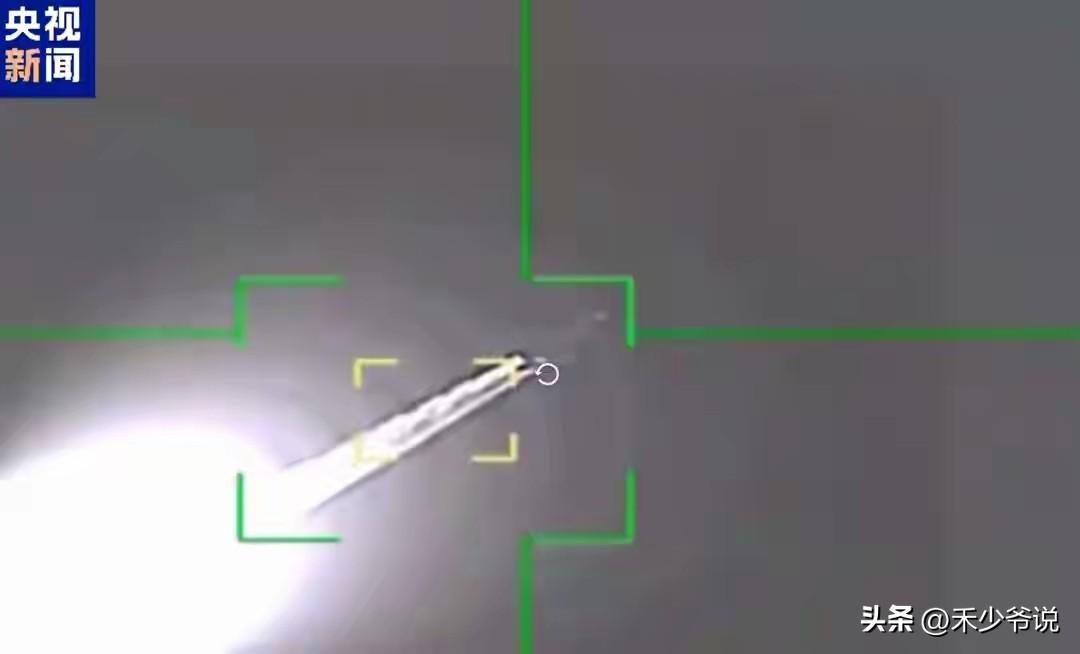 伊朗神秘导弹击中F35，这款导弹到底是谁家的？
伊朗伊斯兰革命卫队19日宣布击中