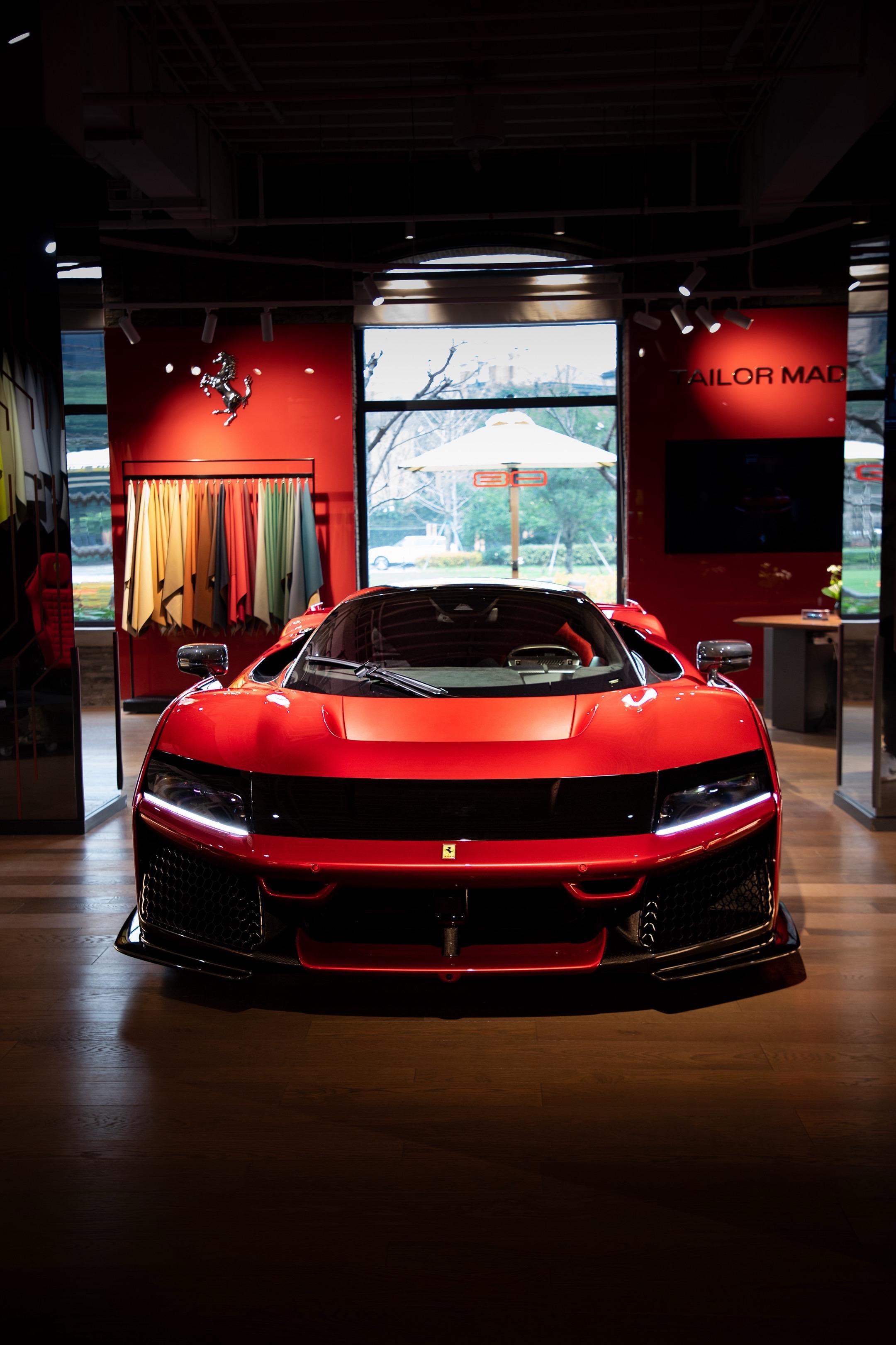 十年磨一剑。拉法的继任车型 法拉利F80 昨日在上海 3.0升V6+3...