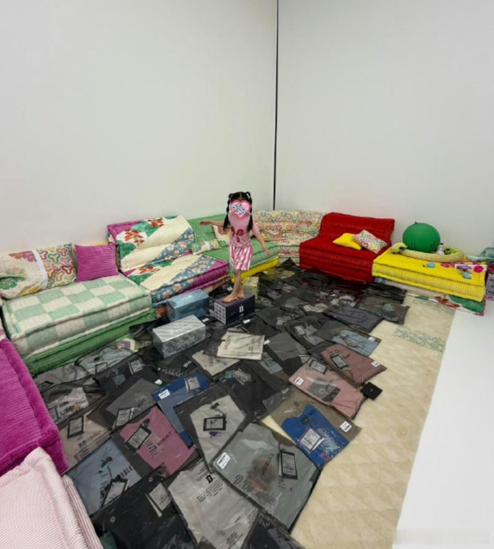 难怪王鹤棣这么上心， 王彦霖就是随口跟王鹤棣唠家常，提了一嘴想给女儿要几件小衣服