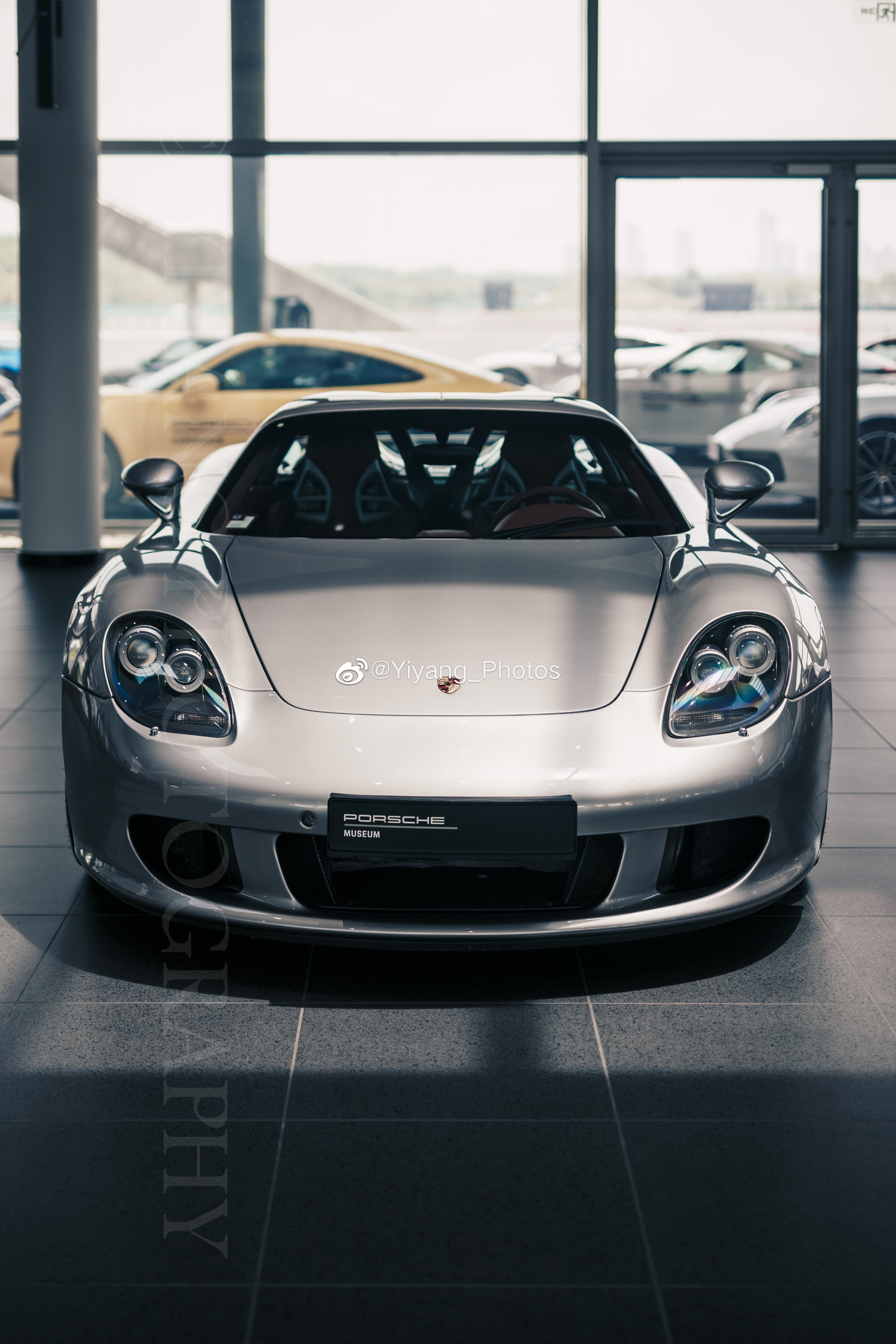 之前在PEC展览的Porsche Museum编号0000的Carrera GT
