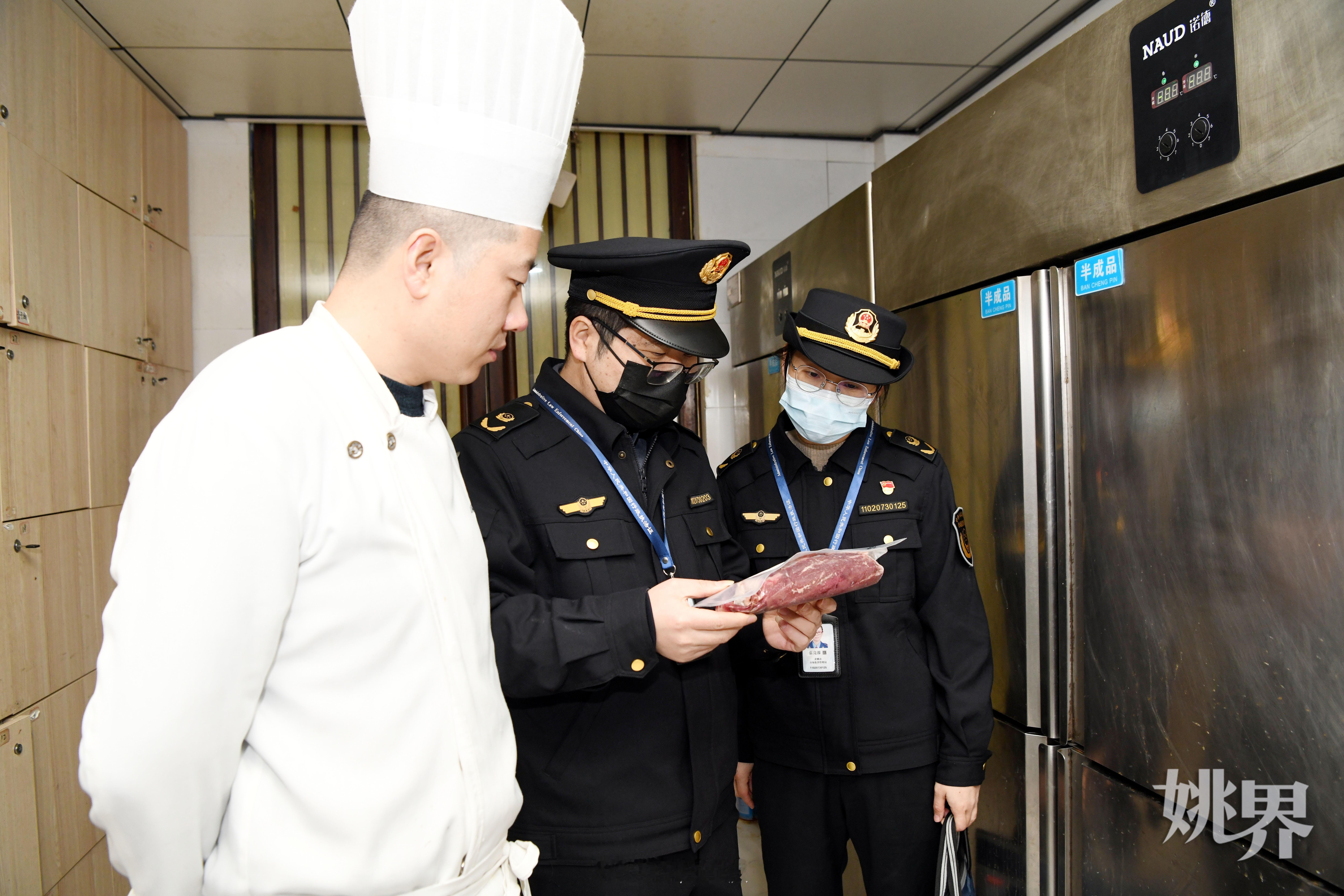 【春节不打烊！ 余姚市场监管局全力维护春节假期市场秩序  】春节假期，余姚市市场